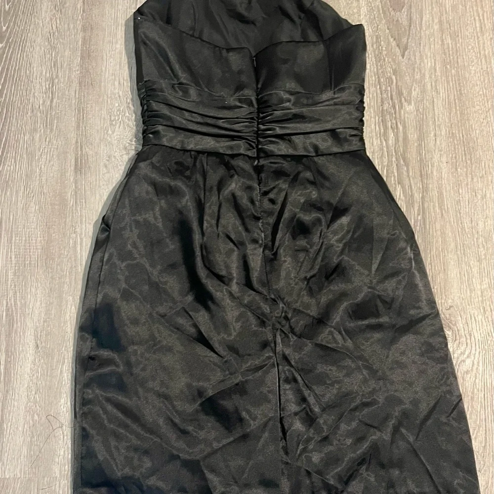 David's bridal black Short Charmeuse Dress with Ruched Waist & Pockets size 8 - Picture 5 of 5